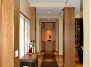 11N200 Stonecrest Dr, Elgin, IL 60124