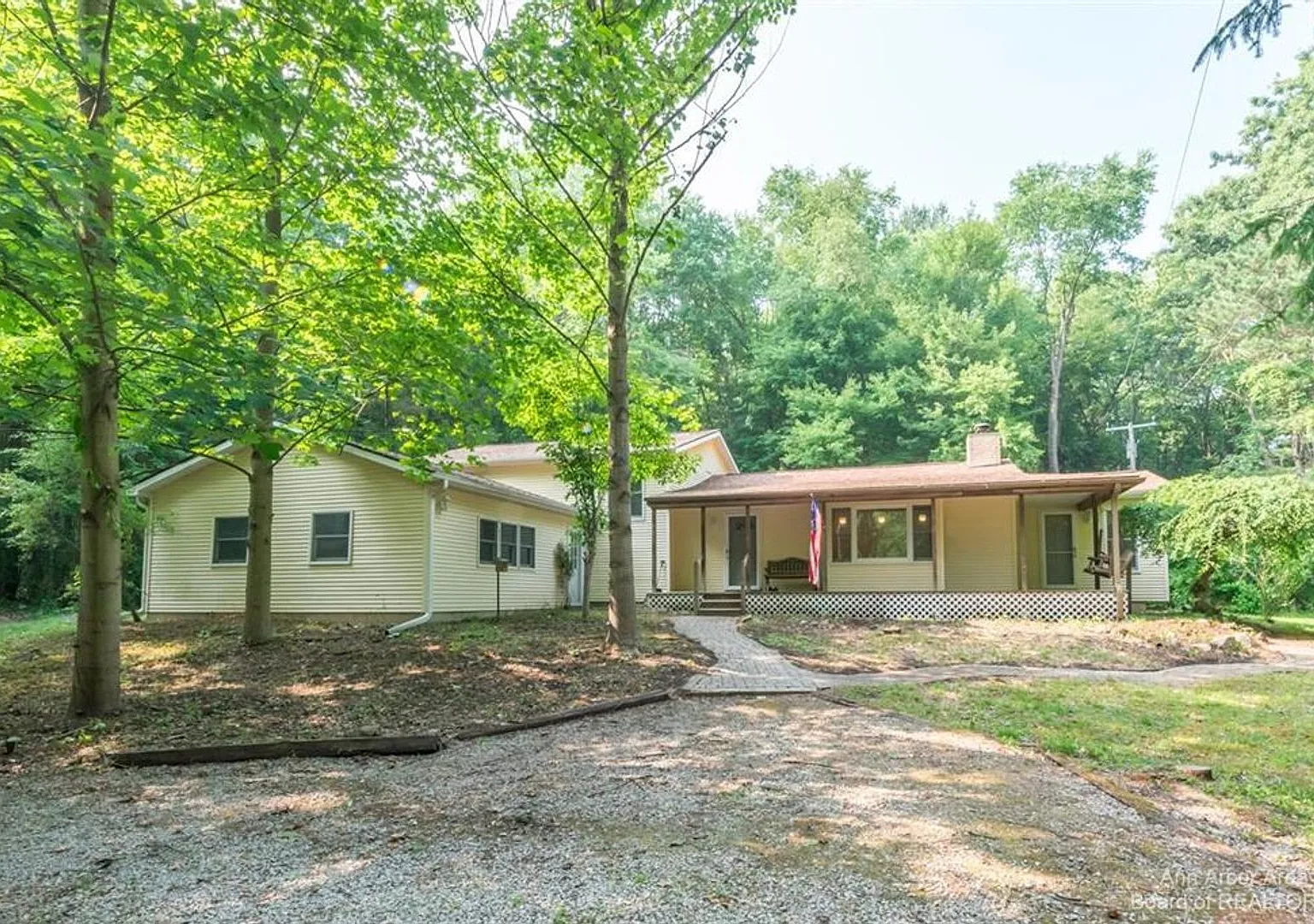 Spacious Home! — Photo 1