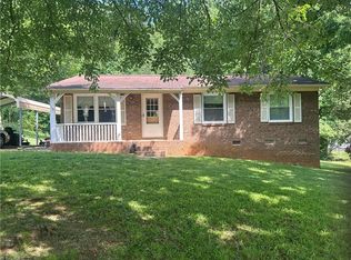 419 Crystal Dr, North Wilkesboro, NC 28659