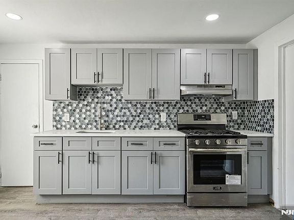 3rd image of 244 White St
