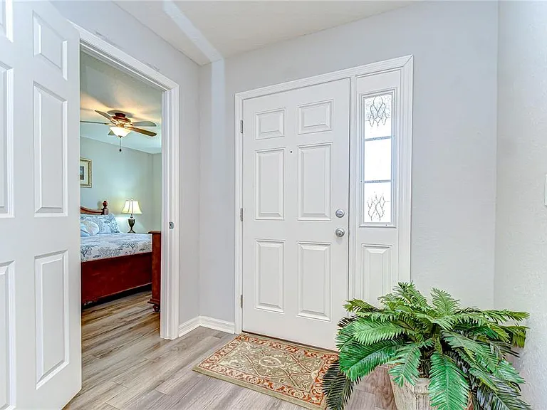 6731 Castle Green Pl — Photo 7