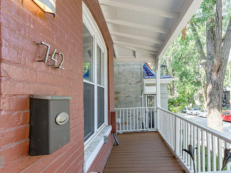 742 Harvard St NW — Photo 4