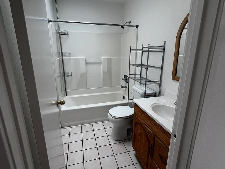 549 Elder Ave #A — Photo 6