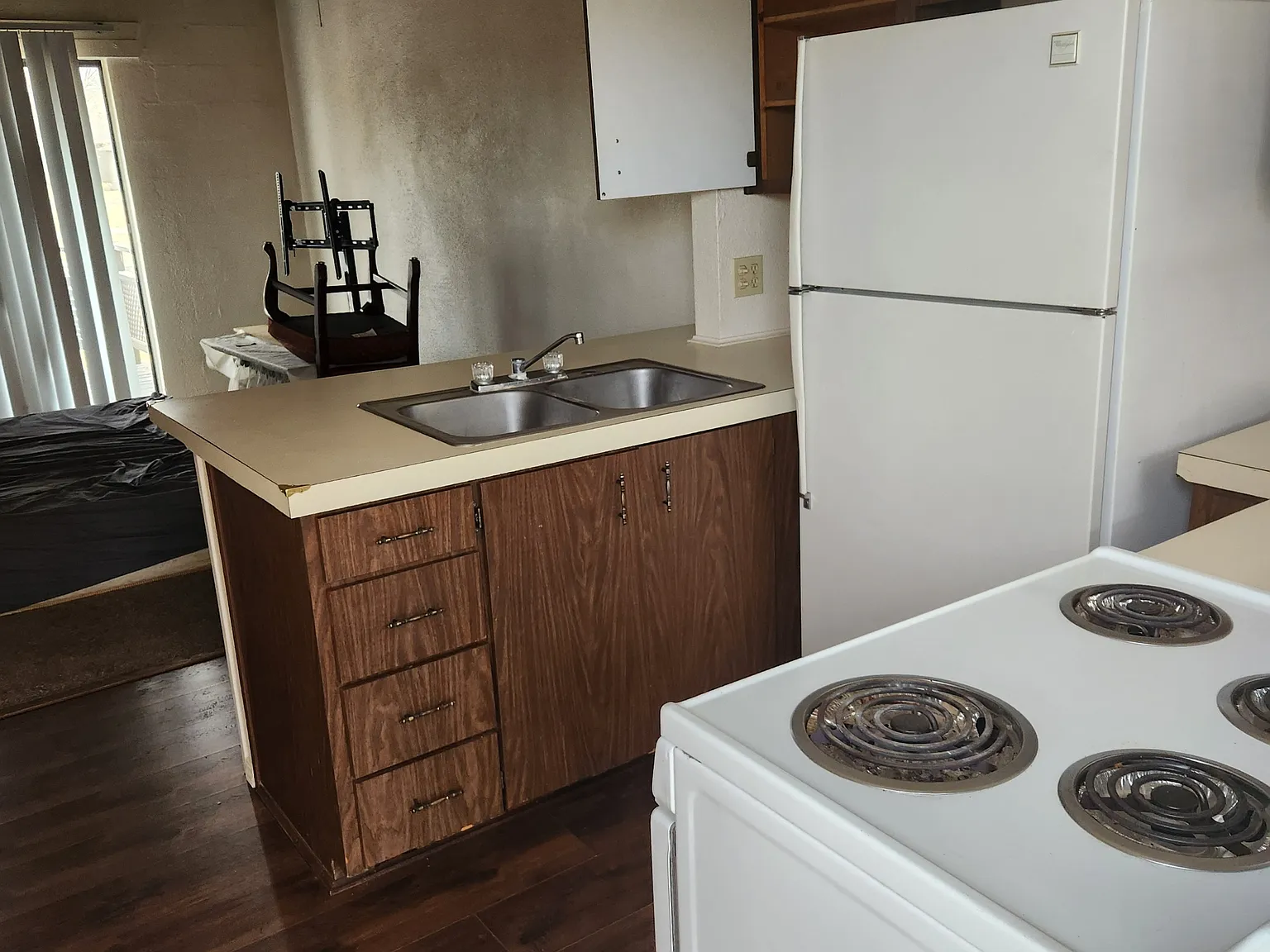 2274 East H Street - 3 — Photo 1