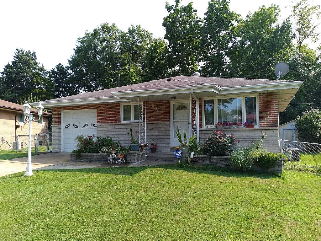 4104 Rain Ridge Dr photo 1
