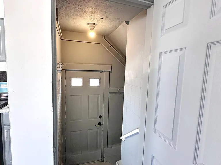 302 McCutcheon Ln — Photo 15