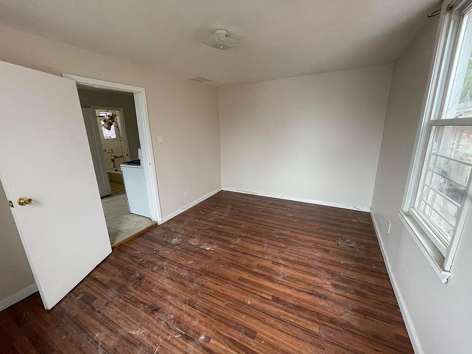 1st image of 153 Clifton Ave Floor 2