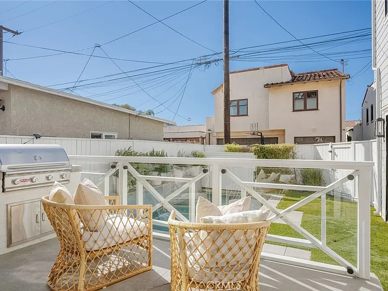 153 Granada Ave — Photo 24