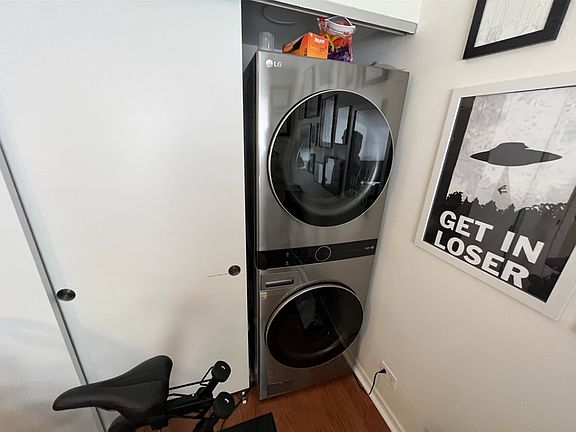 3rd image of 3255 N Bay Ct