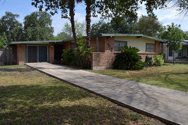 1st image of 714 Airline Dr