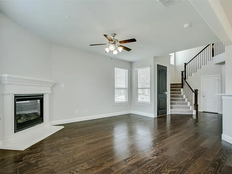 2949 Galveston St — Photo 9