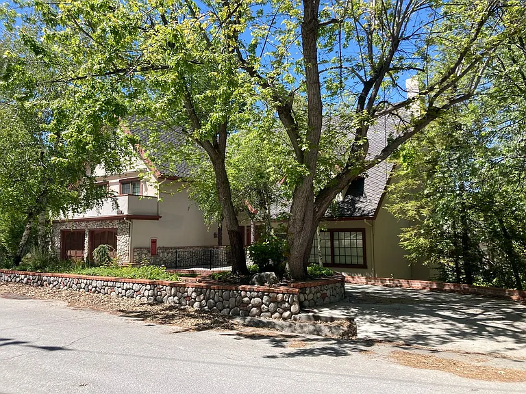 887 Talisman Ln — Photo 7