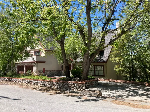 887 Talisman Ln, Lake Arrowhead, CA 92352