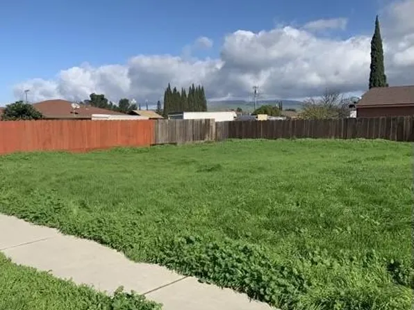 10th St, Greenfield, CA 93927