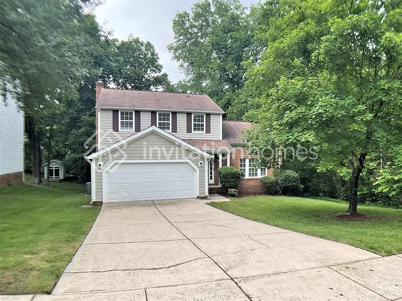 3939 Armitage Dr Charlotte, NC 28269 — Photo 1