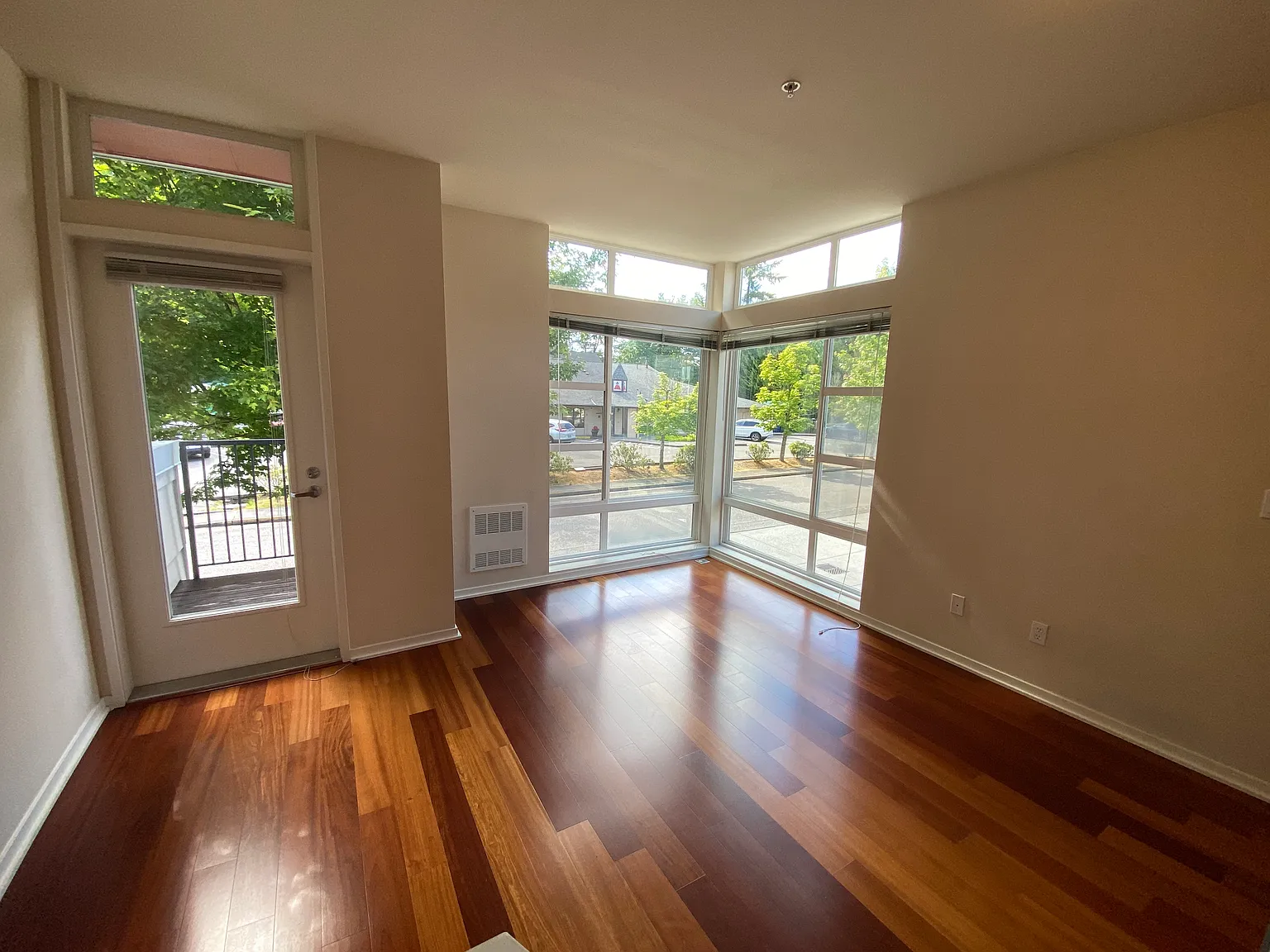 2 bed, 1326 sqft, $3,395 — Photo 4