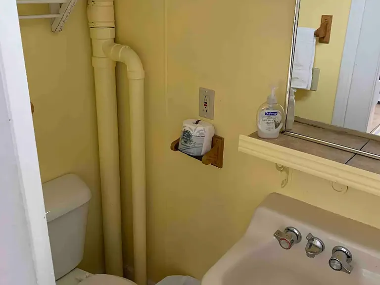 42 E Grand Ave #42D — Photo 9