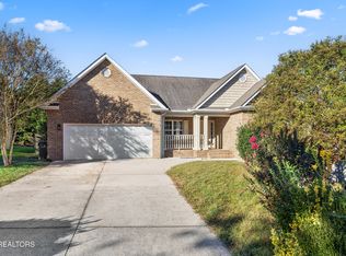 4131 Oakstone Ln, Knoxville, TN 37918