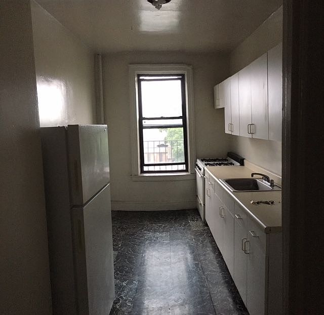 1st image of 2924 21st Ave APT 5H