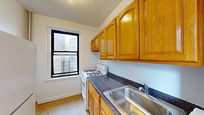 Rented by Bond New York | media 21