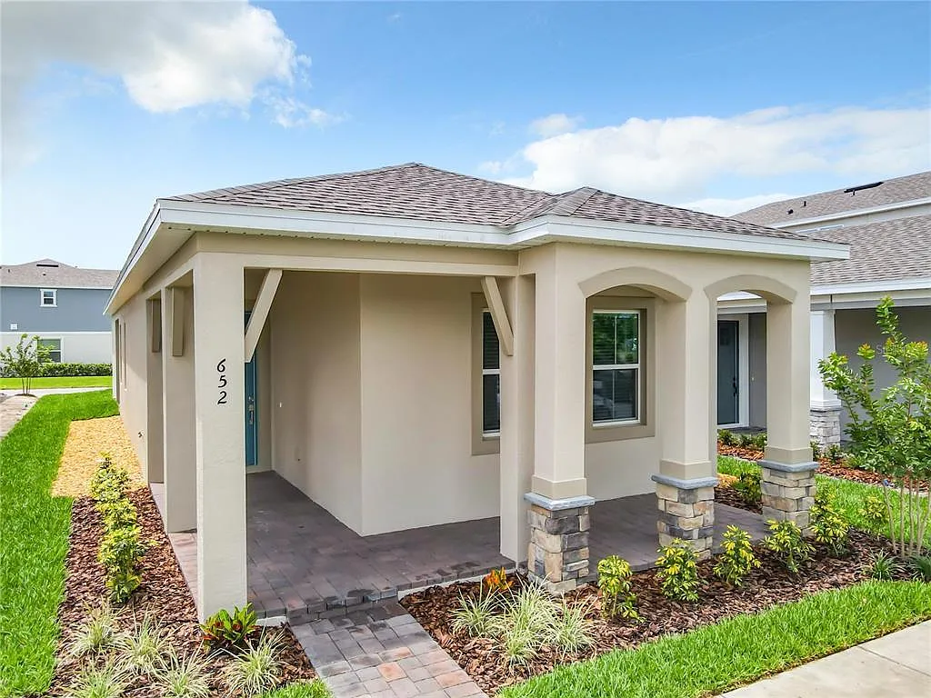 3 bed, 2.0 bath, 1536 sqft, $2,700 — Photo 2