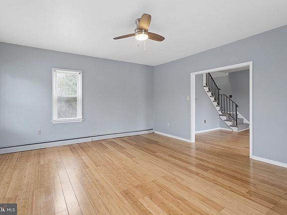 5th image of 602 Bordentown Rd
