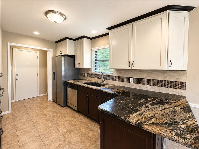 133 Springhill Dr — Photo 7