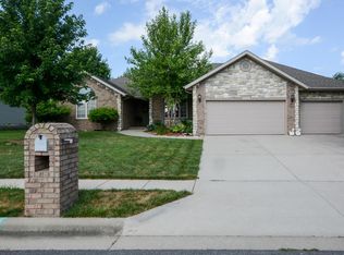 5047 S Fieldstone Rd, Battlefield, MO 65619