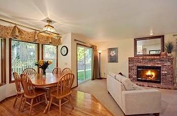 3rd image of 22330 NE 11th Pl