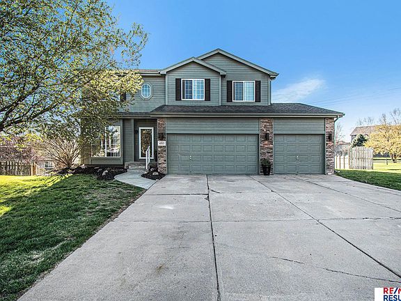 3rd image of 4515 N 153rd Cir
