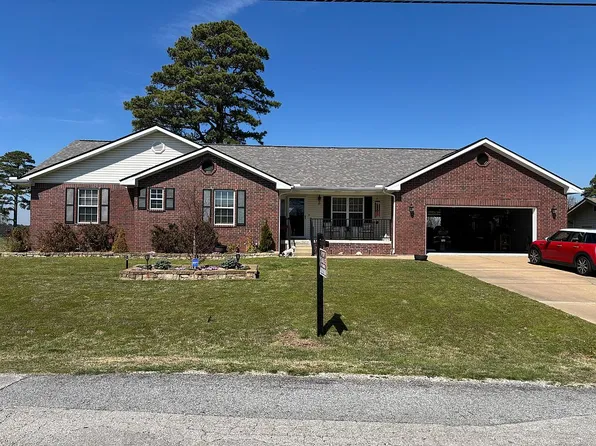 29 Indian Wells Dr, Holiday Island, AR 72631