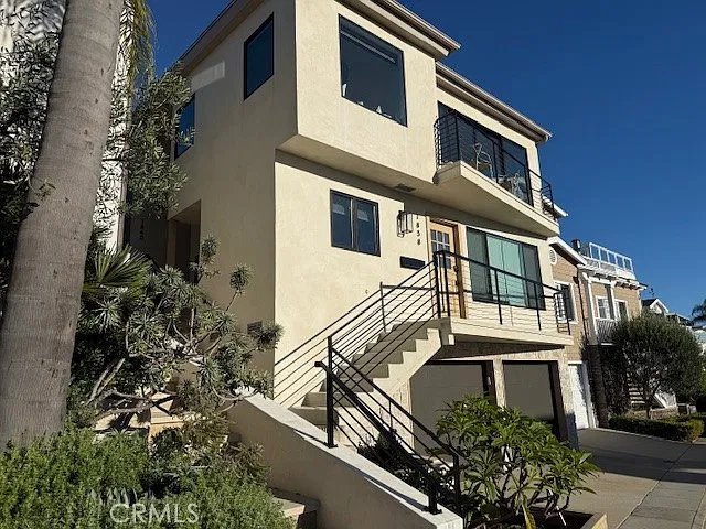 2 bed, 1000 sqft, $7,800 — Photo 2