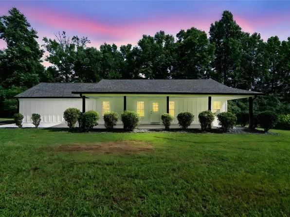2400 Flatbottom Rd, Ball Ground, GA 30107