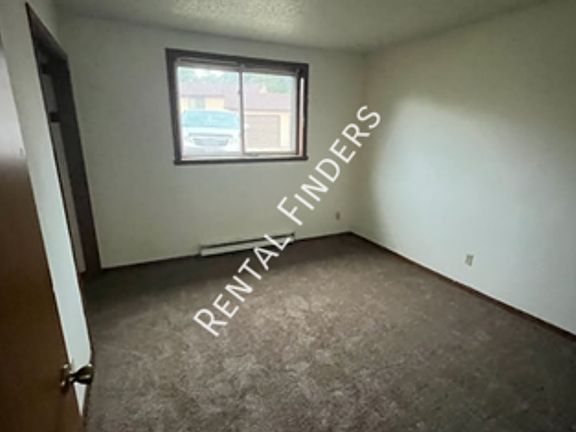 4th image of 30 Donohue Ct #2