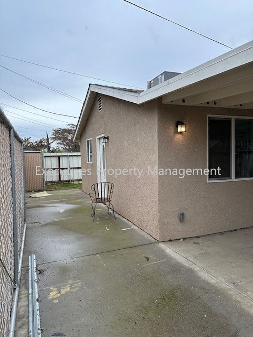 1204 Kings Ave, Chowchilla, CA 93610 Zillow