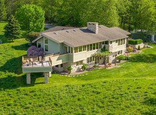N4898 Arrowhead Trl, Juneau, WI 53039