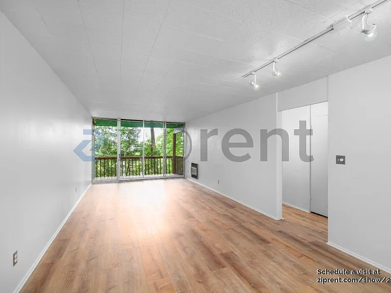 2745 NW Pettygrove St #1 — Photo 1