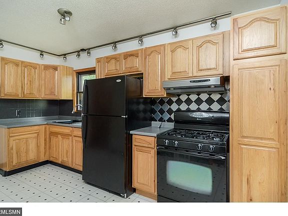 2nd image of 1859 5th St E