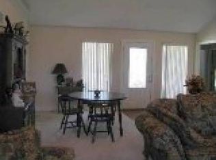 307 E 21st St, Kearney, MO 64060