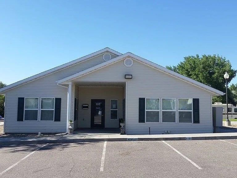 Wind River Apartments — Photo 10