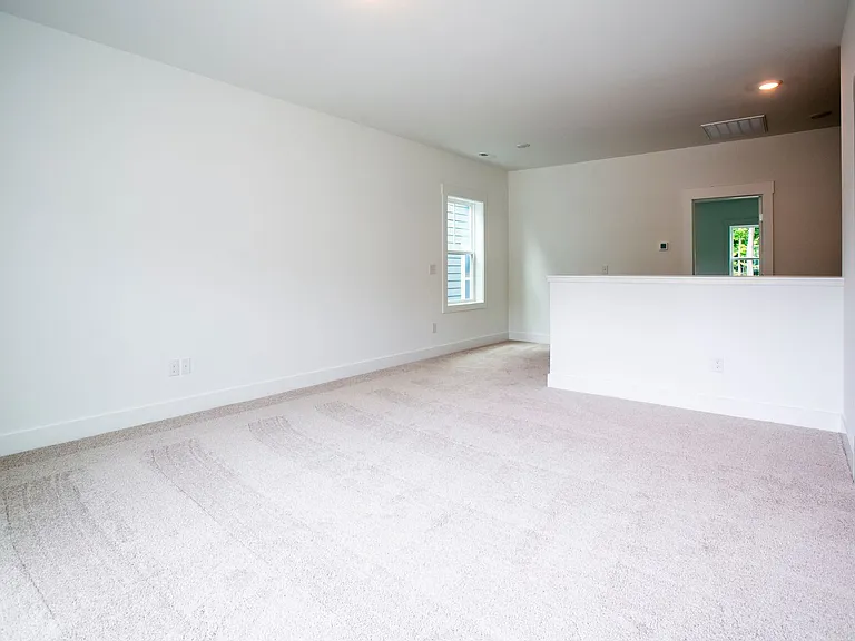 174 Beacon Dr — Photo 10