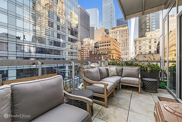 Rented by Douglas Elliman | media 37