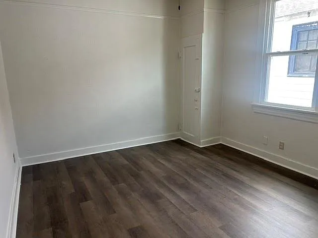2269 N Prieur St — Photo 16