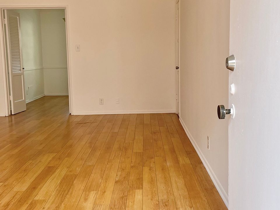 1st image of 228 S Sycamore Ave #11