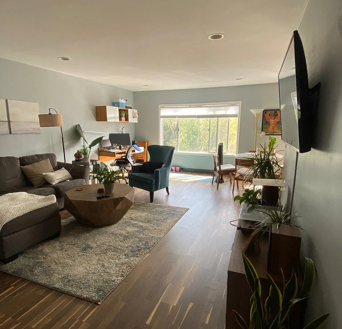 1 bed, 864 sqft, $3,200 — Photo 2