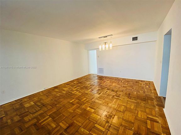 4th image of 1125 97th St APT 4
