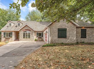 8515 Interlochen Dr, Nixa, MO 65714