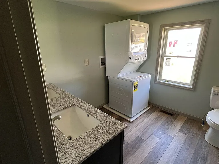 36 N Lee St — Photo 9