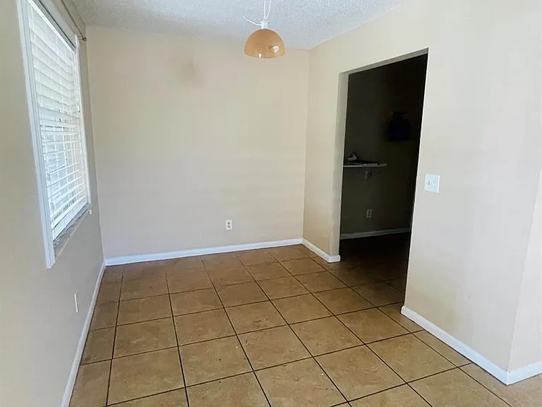 420 S B St #A4 — Photo 9