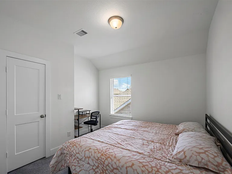 7115 Prairie Heights Dr — Photo 26